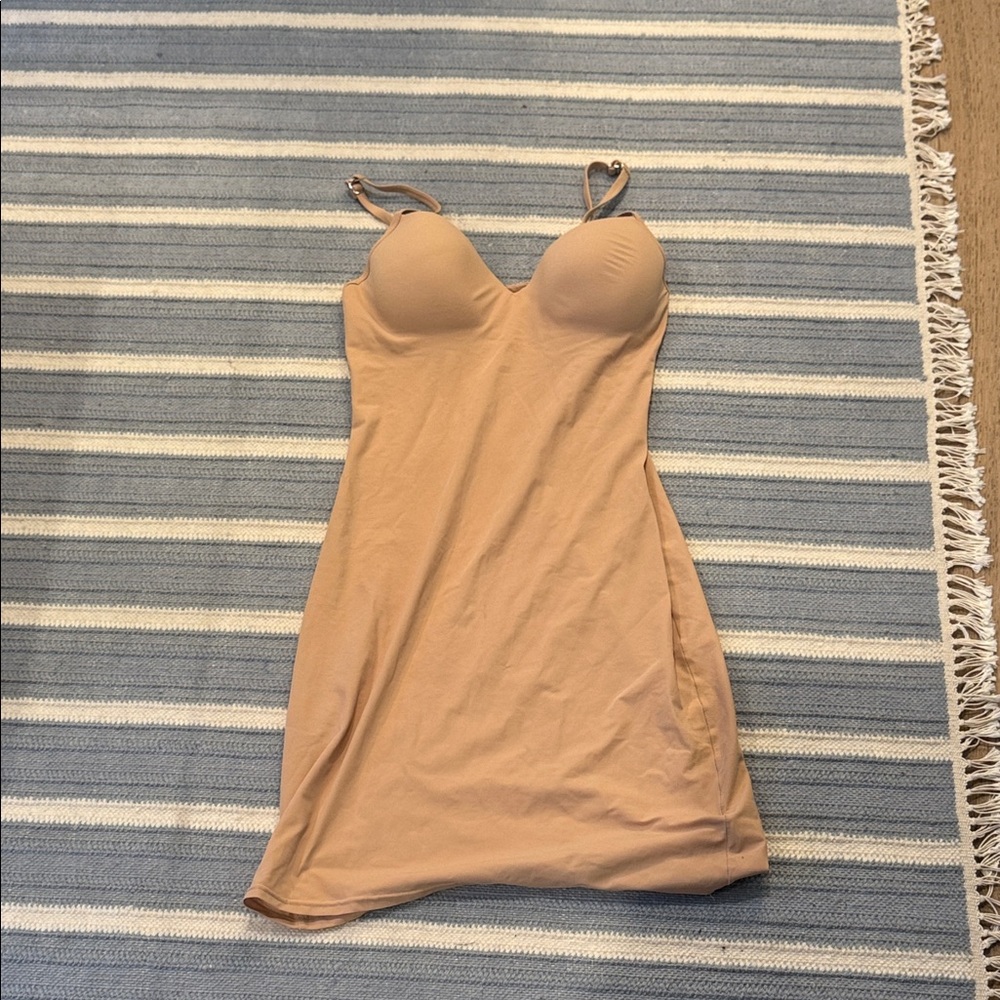 Hanro Nude Bra with Underwire